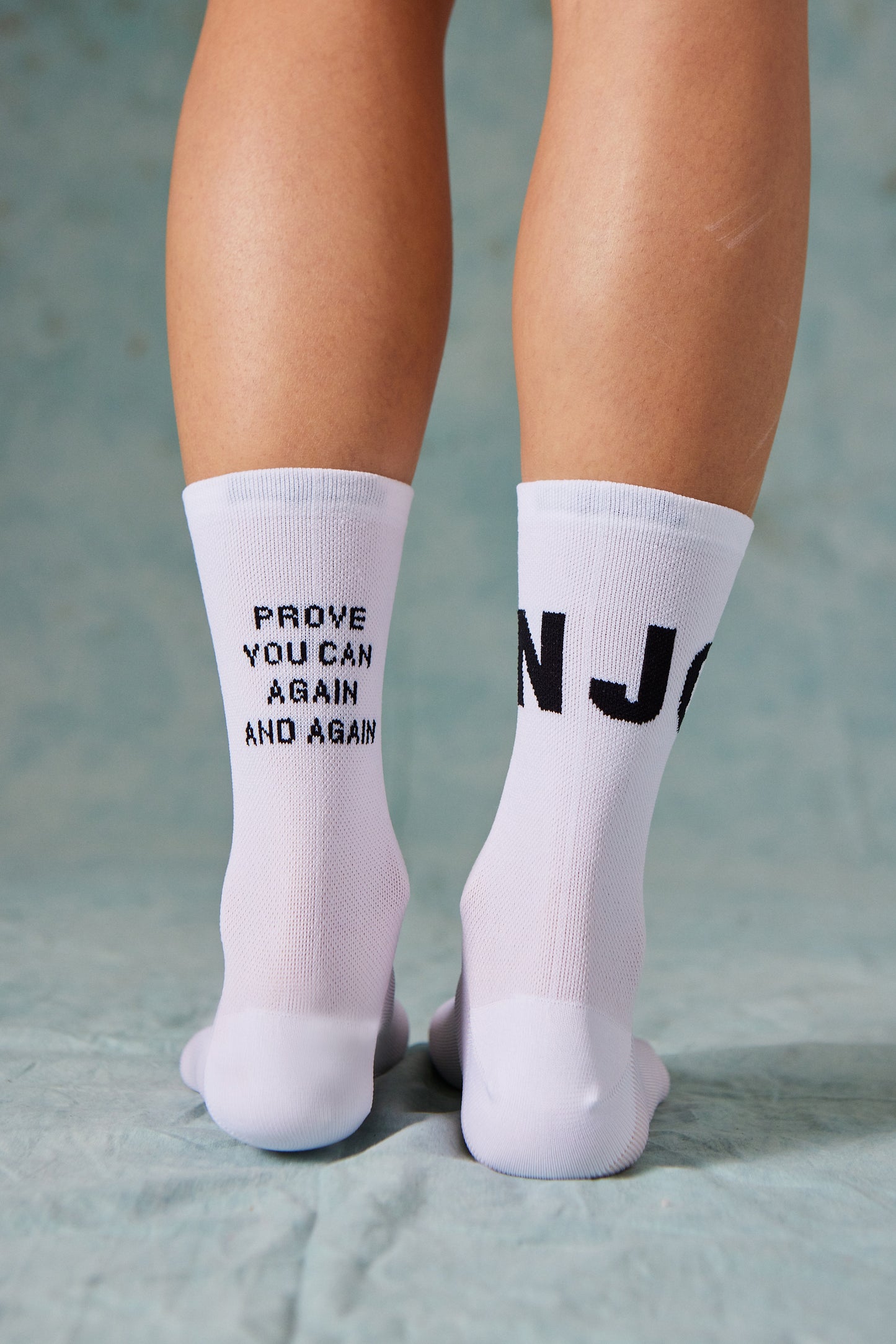 SEASON/ELEMENT SOCKS LOGO | WHITE