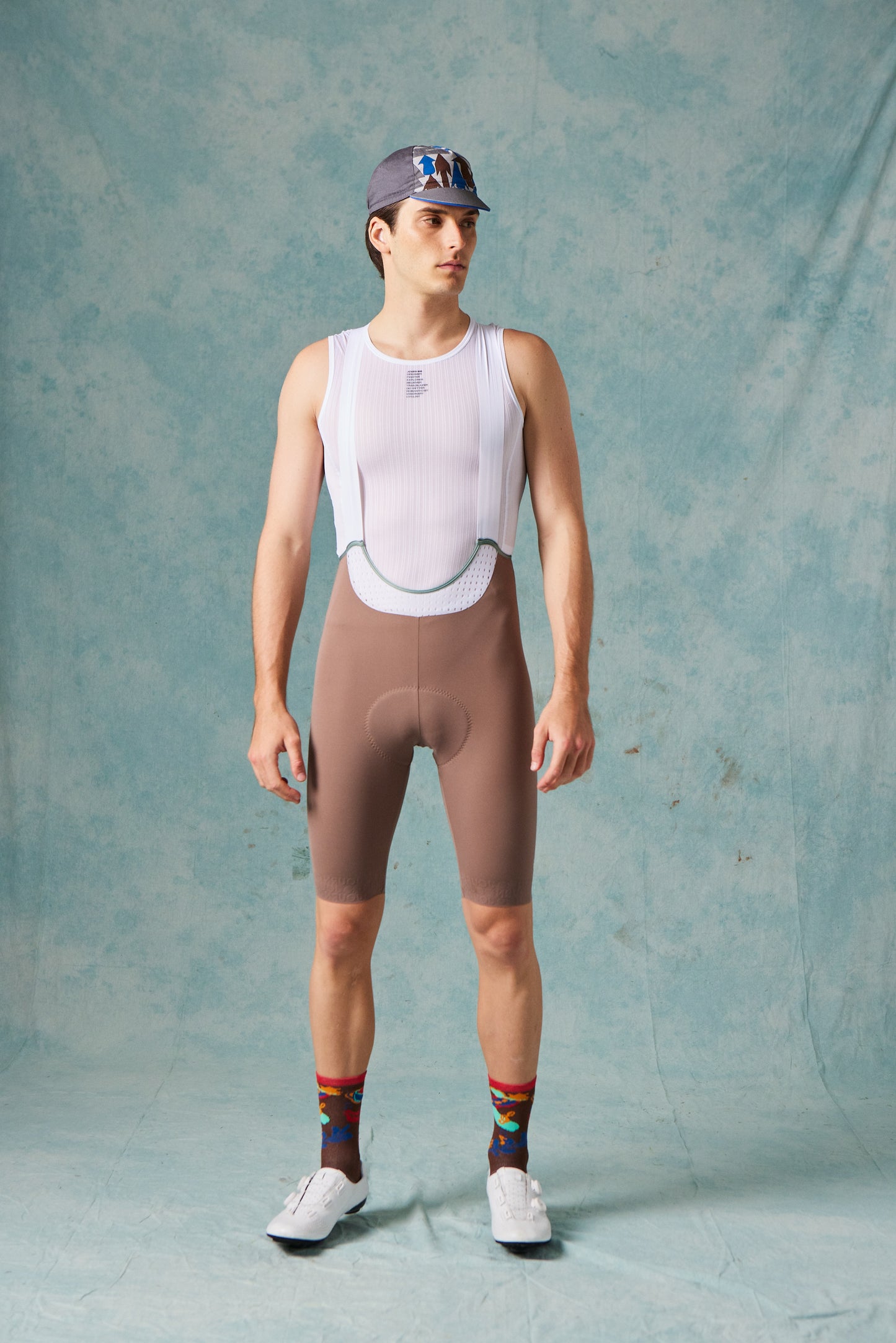 MOMENTUM BIB SHORTS | DEEP TAUPE