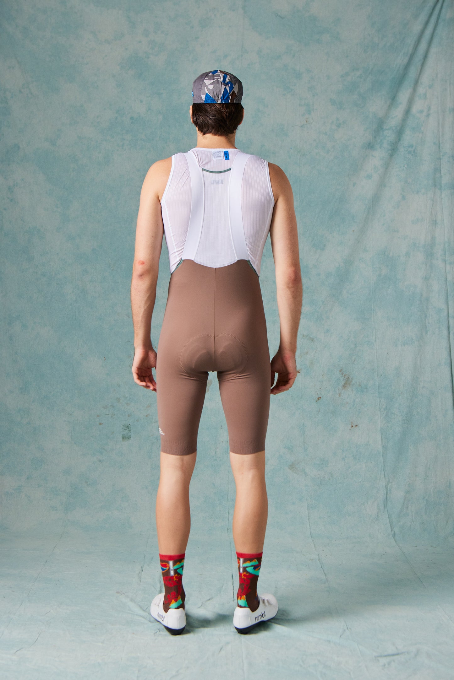 MOMENTUM BIB SHORTS | DEEP TAUPE