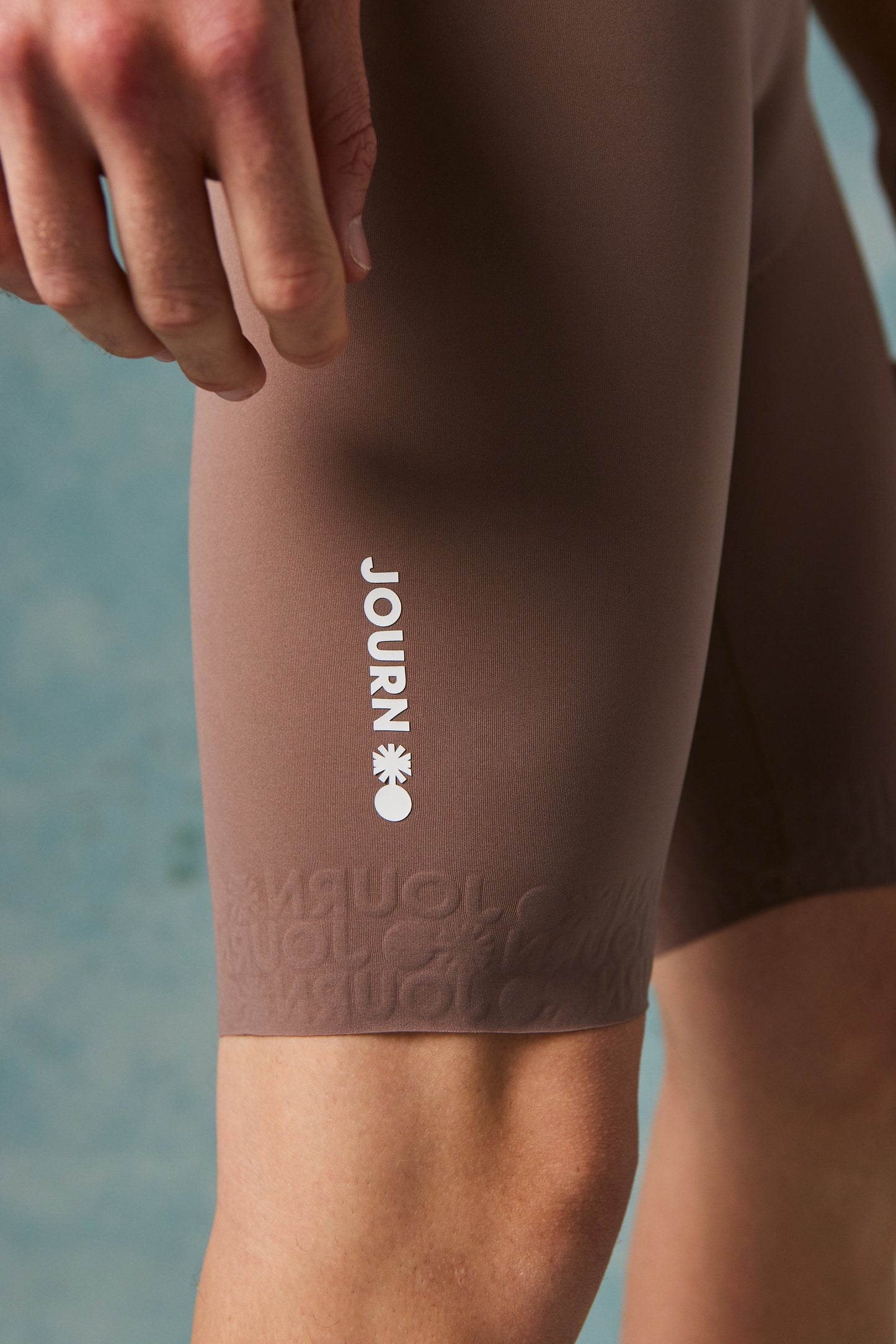 MOMENTUM BIB SHORTS | DEEP TAUPE