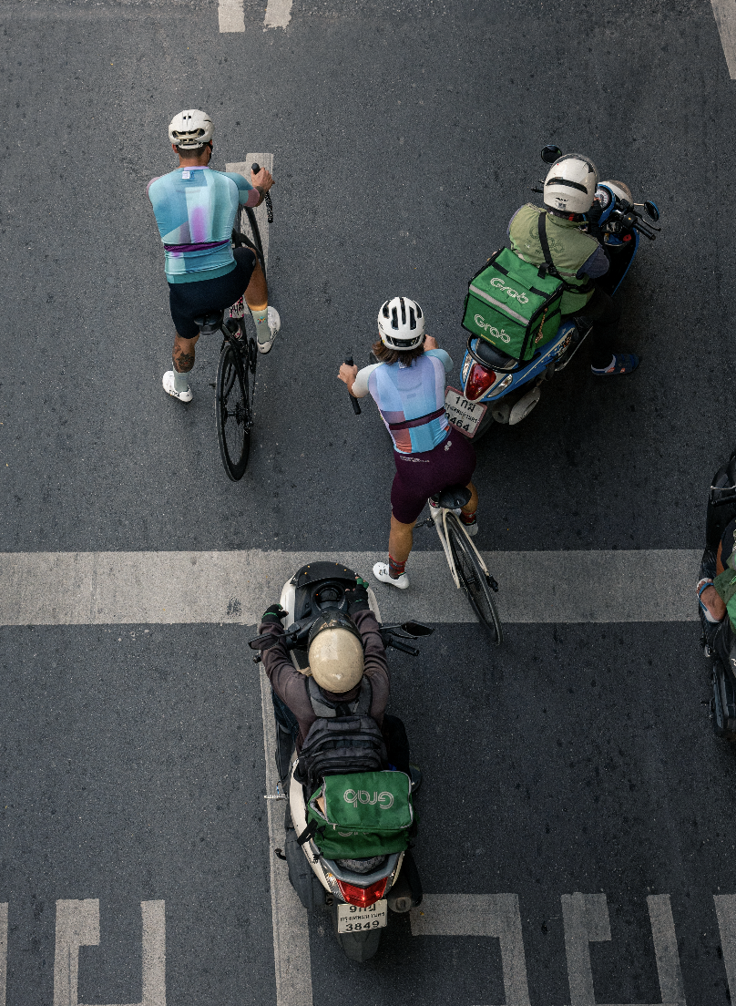WOMEN'S MOMENTUM JERSEY ARTIST SERIES | FALL